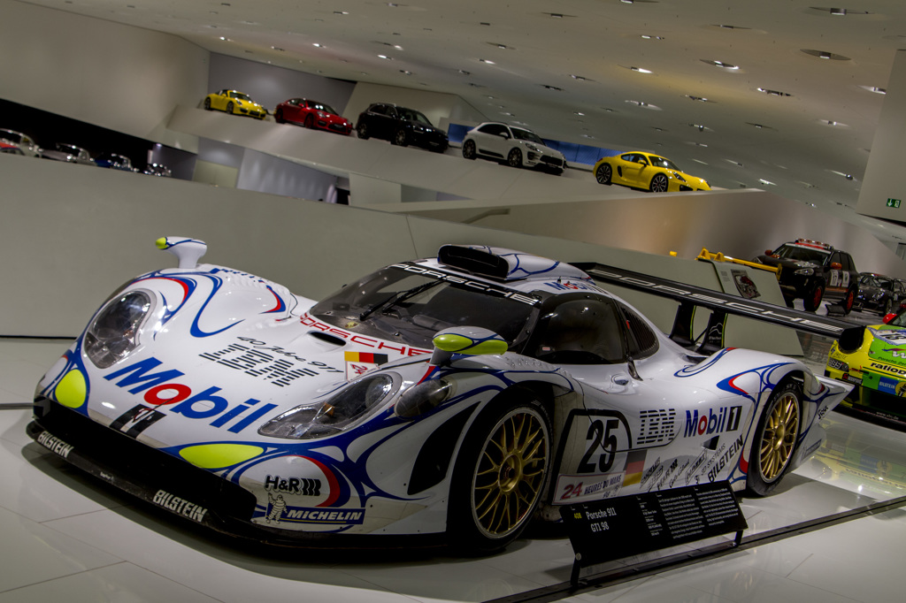 Porsche 911 GT1 1998, 15