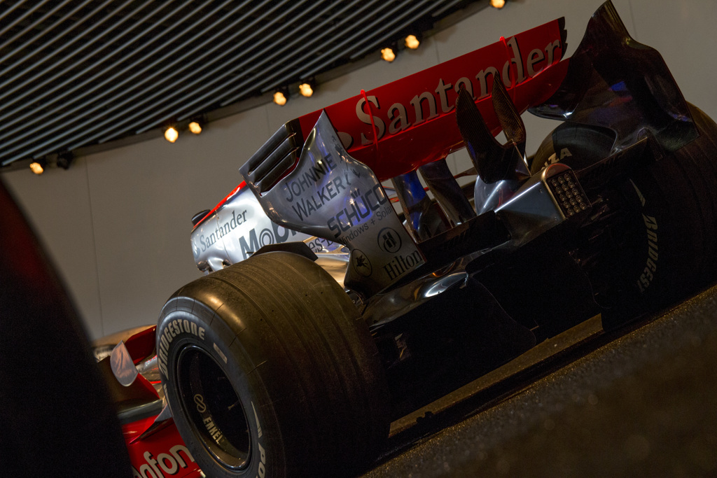 [Mercedes 58] McLaren MP4-23 2008