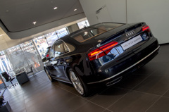 Audi A8L W12 quattro, 2