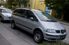 SEAT Alhambra Mk1 (7M), 1