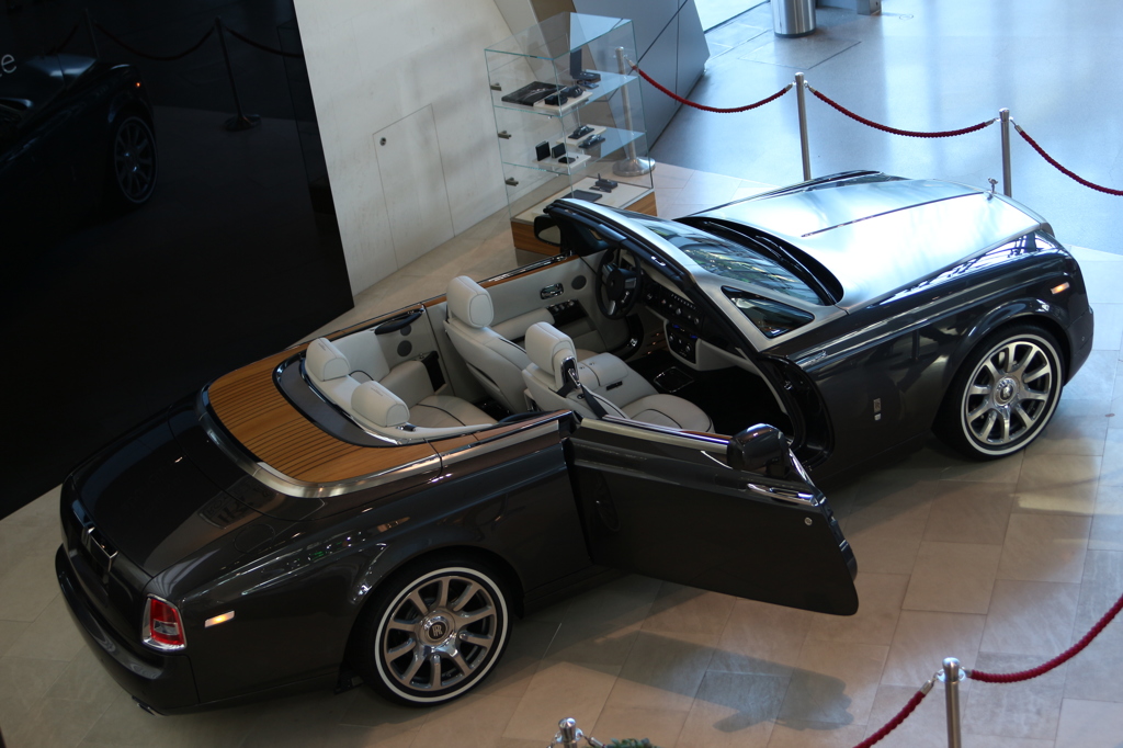 Rolls-Royce Phantom Drophead Coupé 1