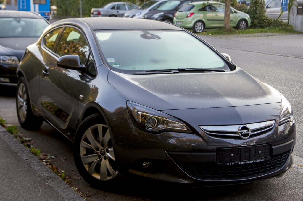 OPEL Astra GTC, 1