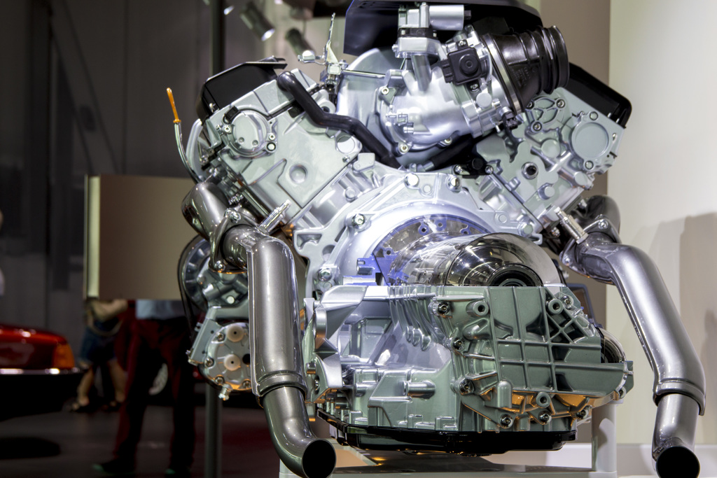 [Audi Museum 118] 3.7L V8 Engine (AKJ)