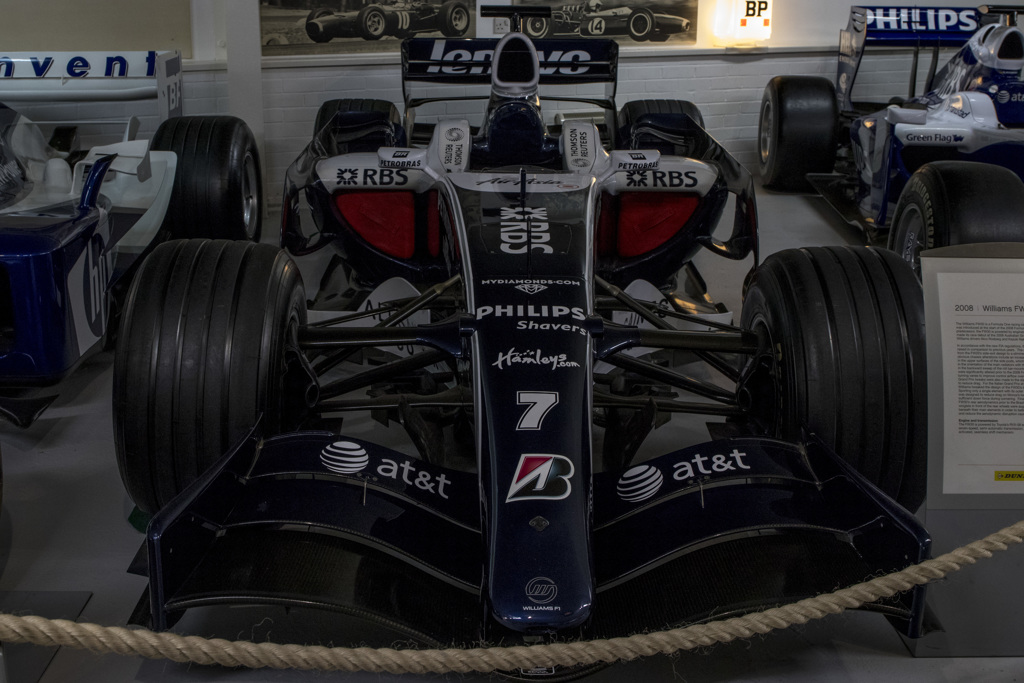 Williams Toyota FW30-06 2008 | 01