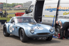 [BRANDS HATCH 164] TVR Griffith 1965