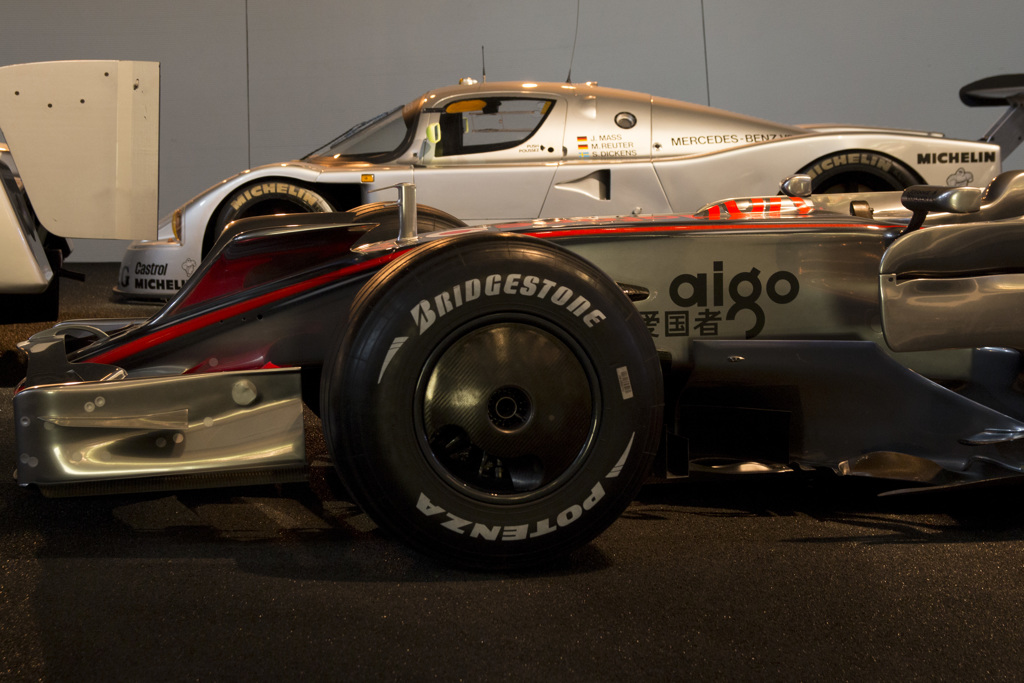[Mercedes 62] McLaren MP4-23 2008