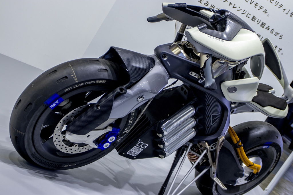 Yamaha MOTOROiD Concept | 3