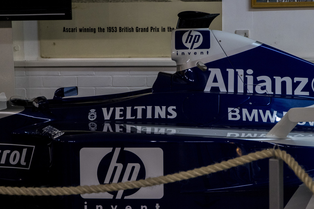 Williams BMW FW24 2002 | 02