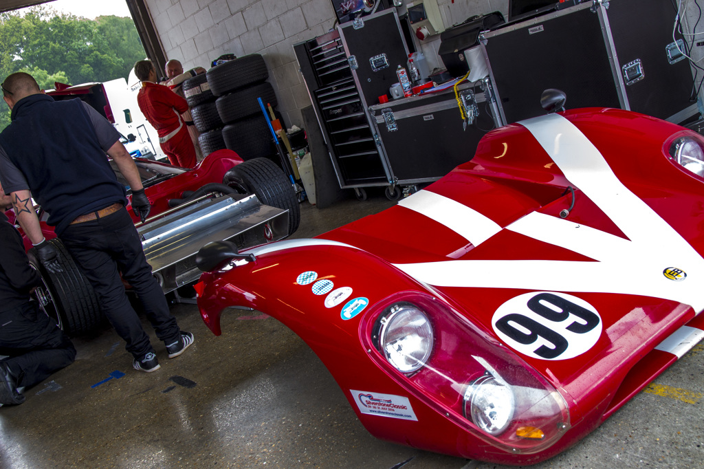 [BRANDS HATCH 111] Lola T70Mk3B 1969