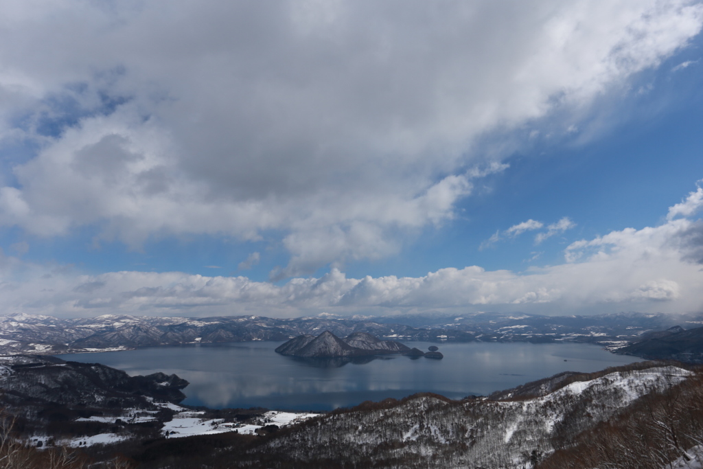 晩冬の洞爺湖