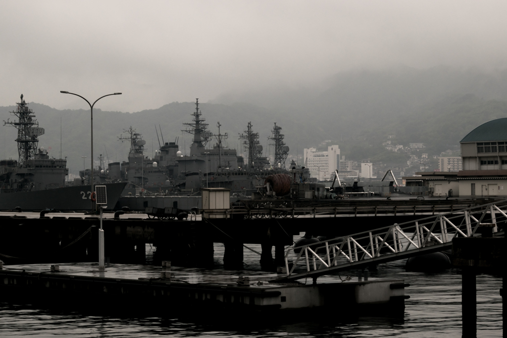 鉄で埋まる桟橋