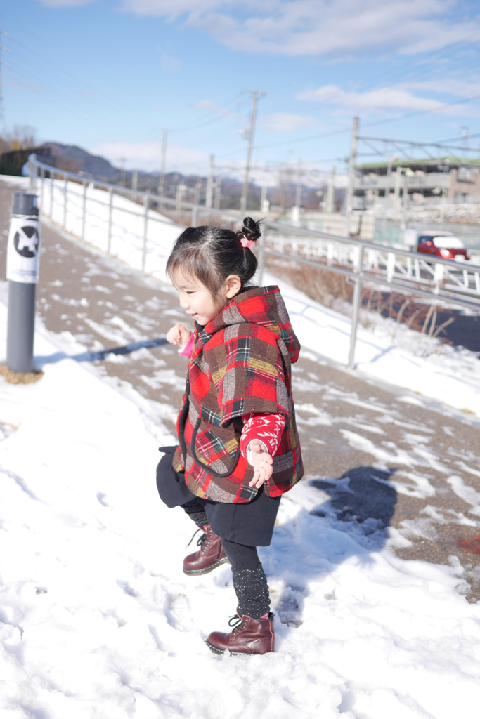 雪を踏む