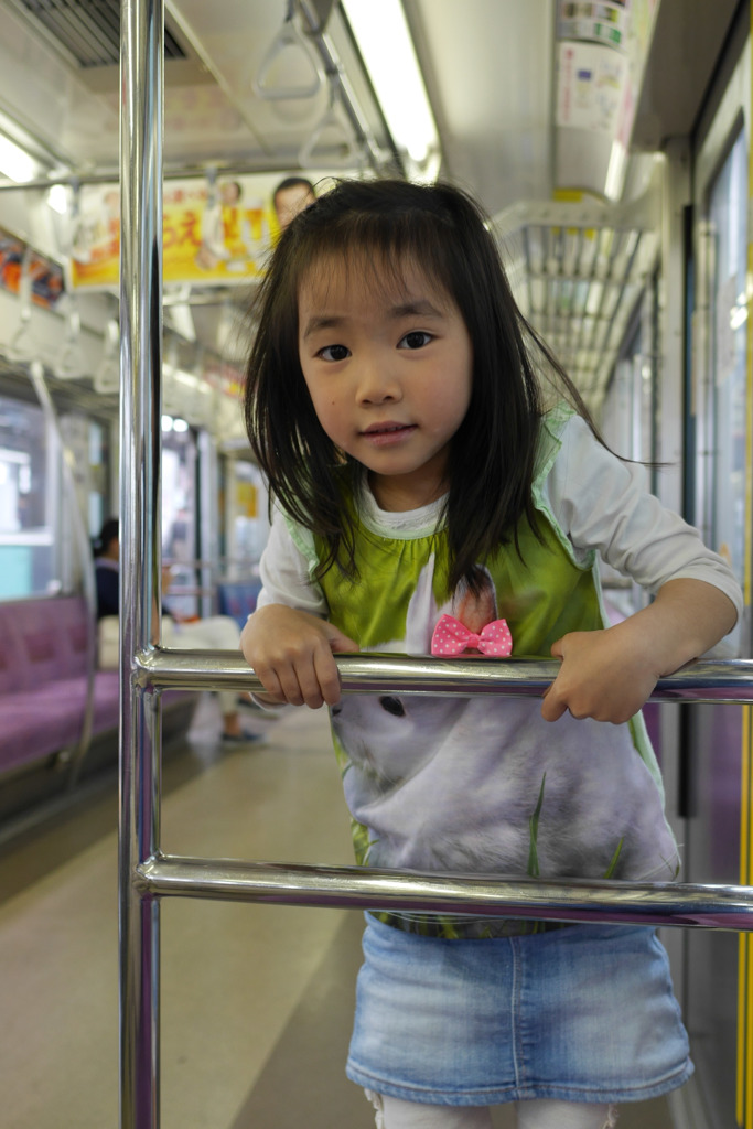 電車では遊ばないこと。