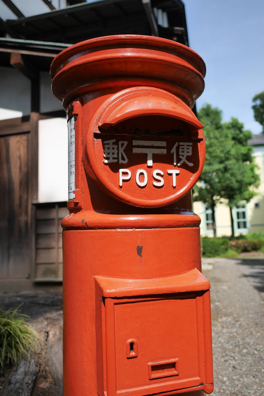 昔の郵便ポスト