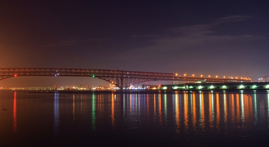 港大橋　（大阪南港）