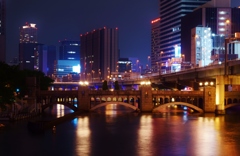 大阪中之島の夜景（水晶橋）