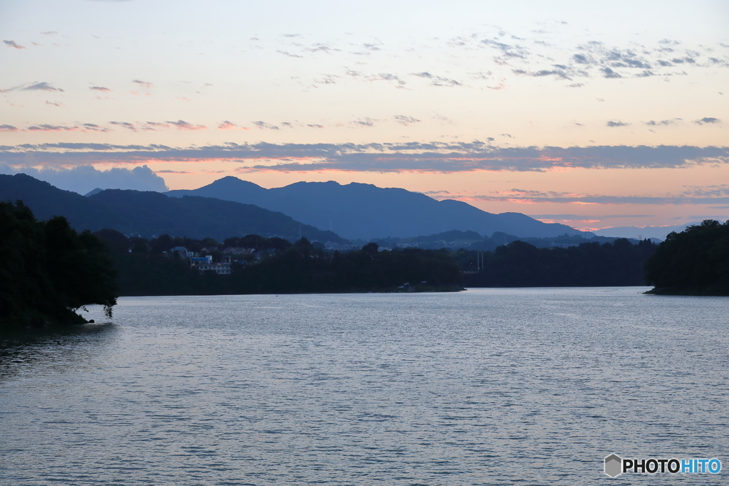 津久井湖の夕暮れ2