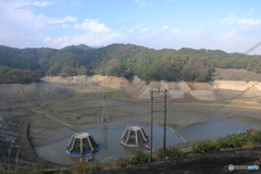 水を抜かれて空っぽの城山湖9