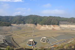 水を抜かれて空っぽの城山湖28