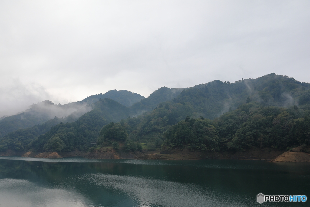 霧の宮ヶ瀬湖4