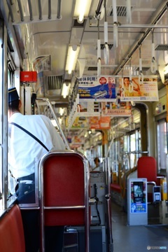 車掌のいる路面電車