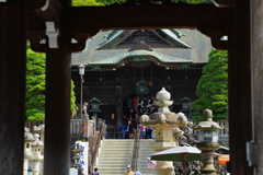 猛暑の成田山新勝寺