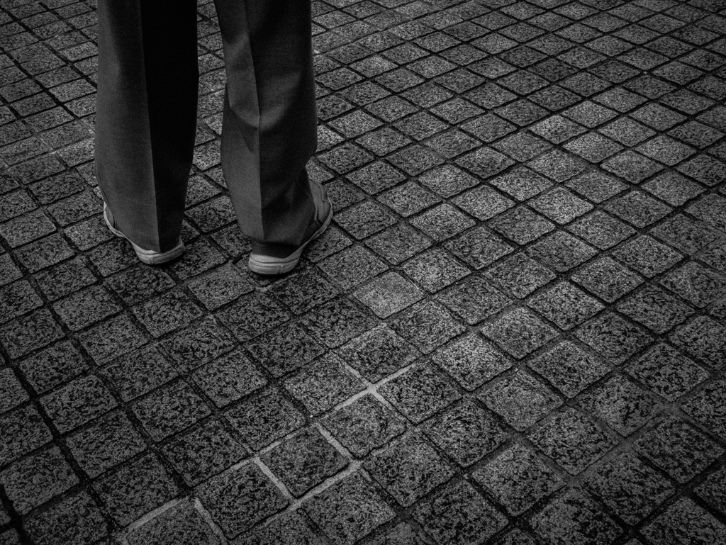 ふと、立ち止まる