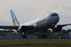 Take off, AIR DO B763 (JA8359)