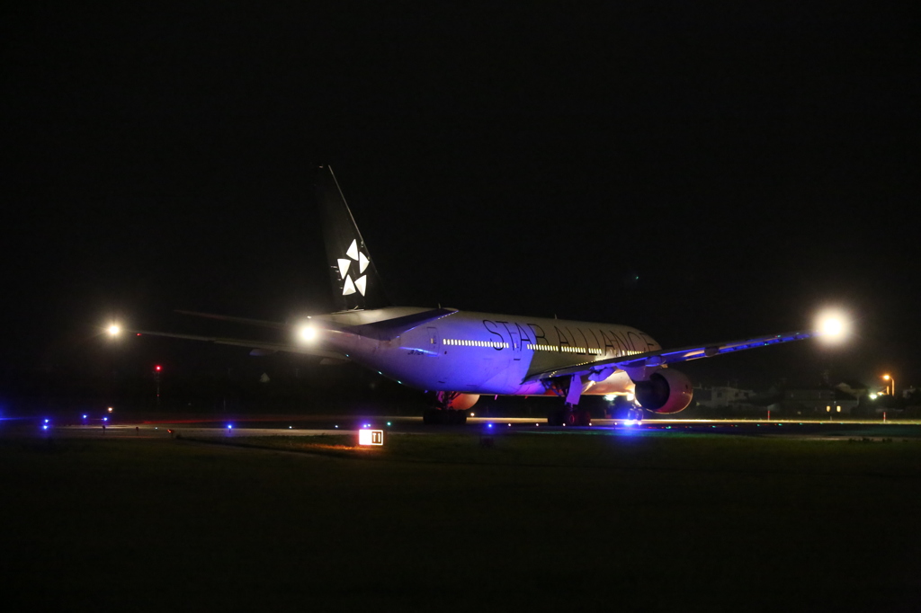 B777-200(JA712A)