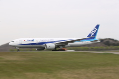 ANA B772 (JA741A)