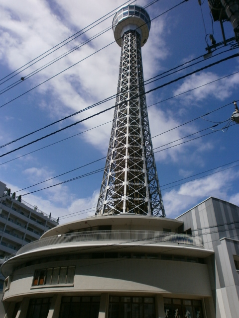 横浜マリンタワー