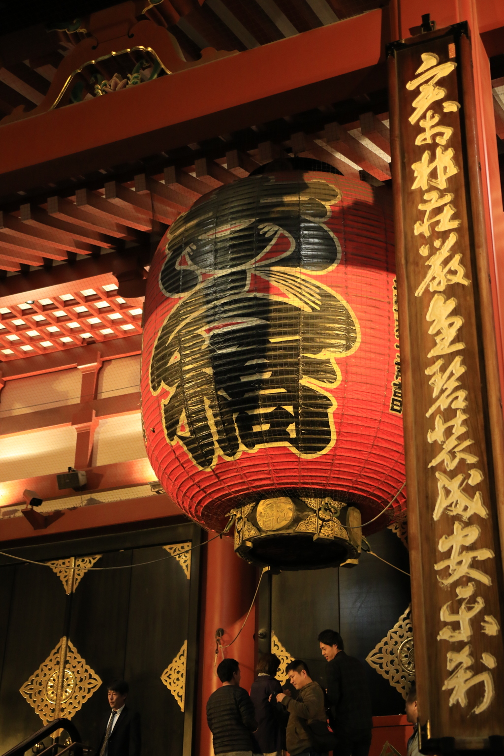夜の浅草寺
