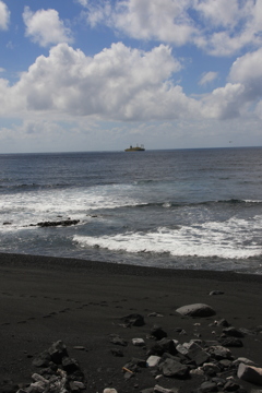上り便／橘丸、御蔵島から三宅島へ寄港