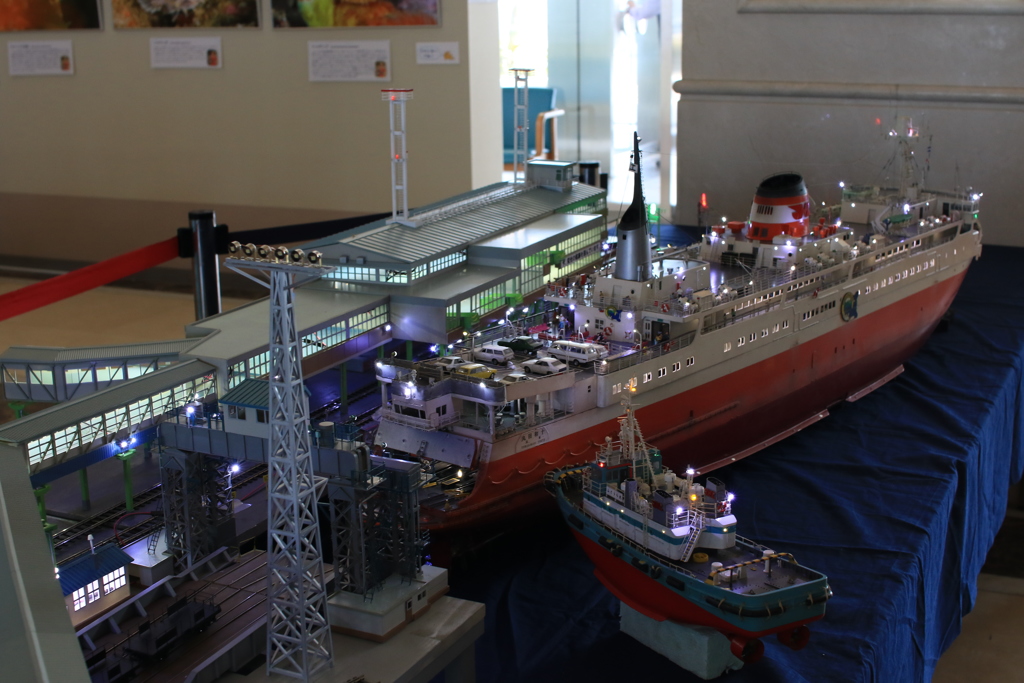 青森２岸と青函連絡船　十和田丸、ふくうら丸。