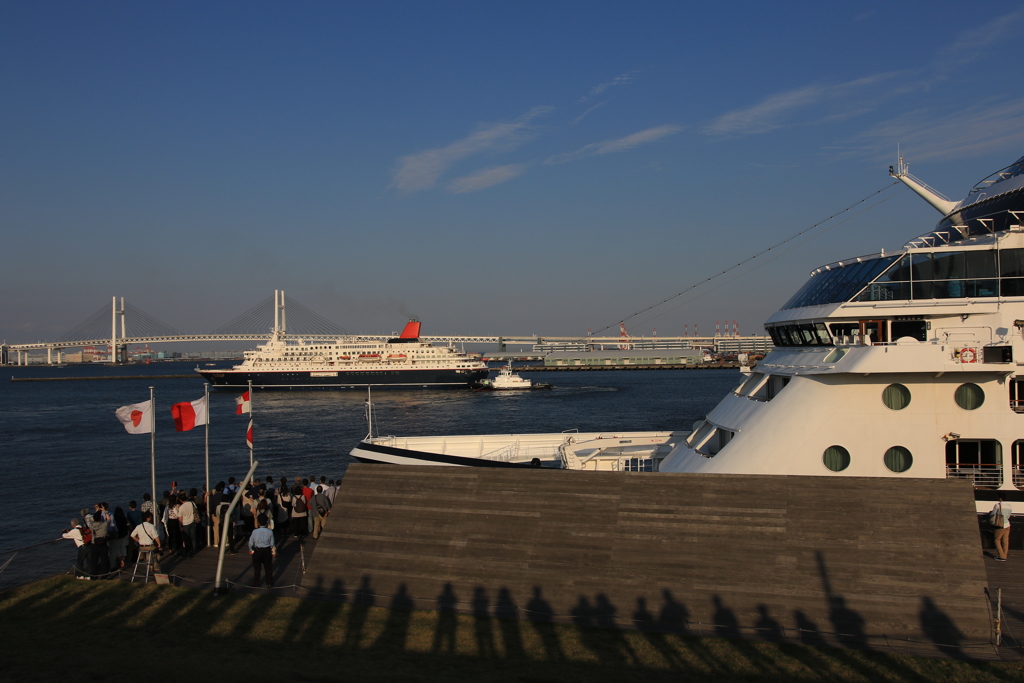 にっぽん丸、横浜出航