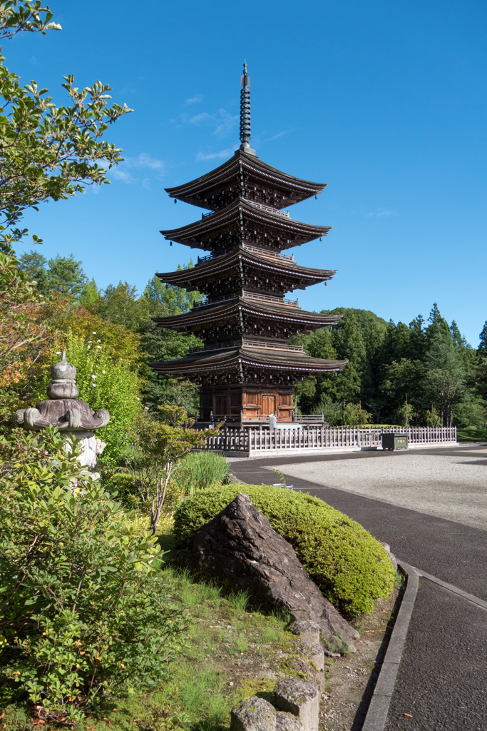 総青森ひば白木造の五重塔