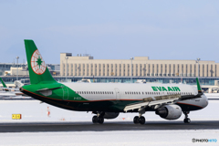 EVA AIR到着