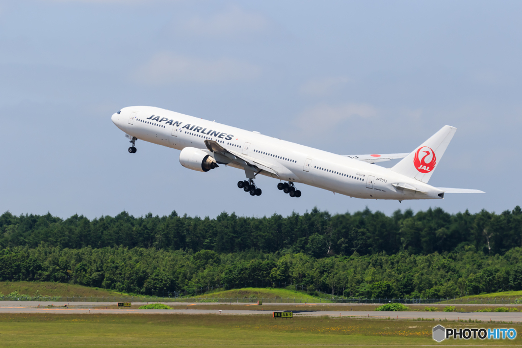 JAL B777 TakeOff