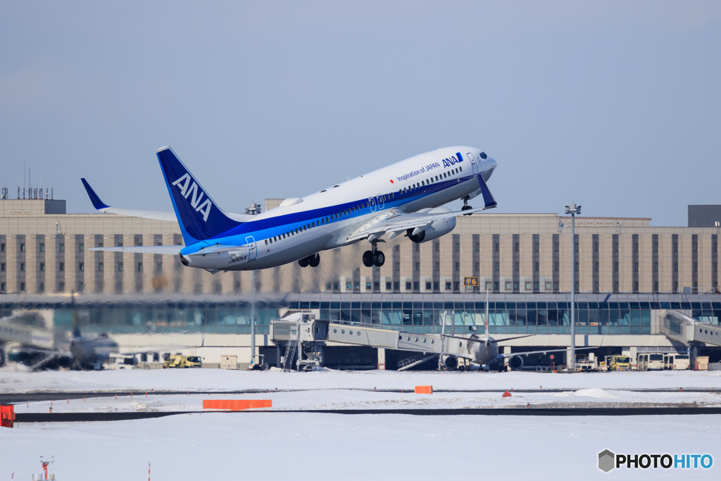 ANA737 TakeOff