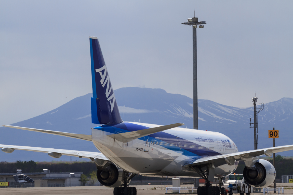 ANA 777