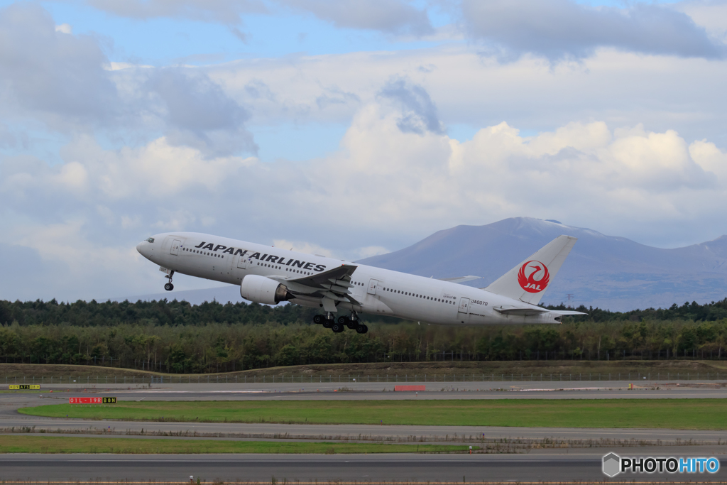 JAL Takeoff