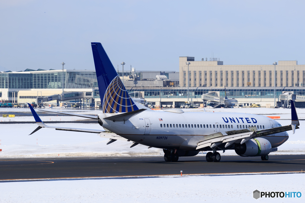 UNITED到着