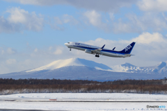 冬の山と飛行機Ⅱ