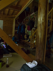 横窪沢小屋　寝床から
