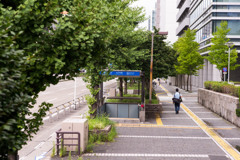 04
