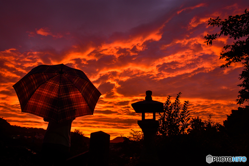赤く染まる雲