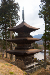 大宝寺三重の塔(長野県) 大宝寺三重の塔(長野県)