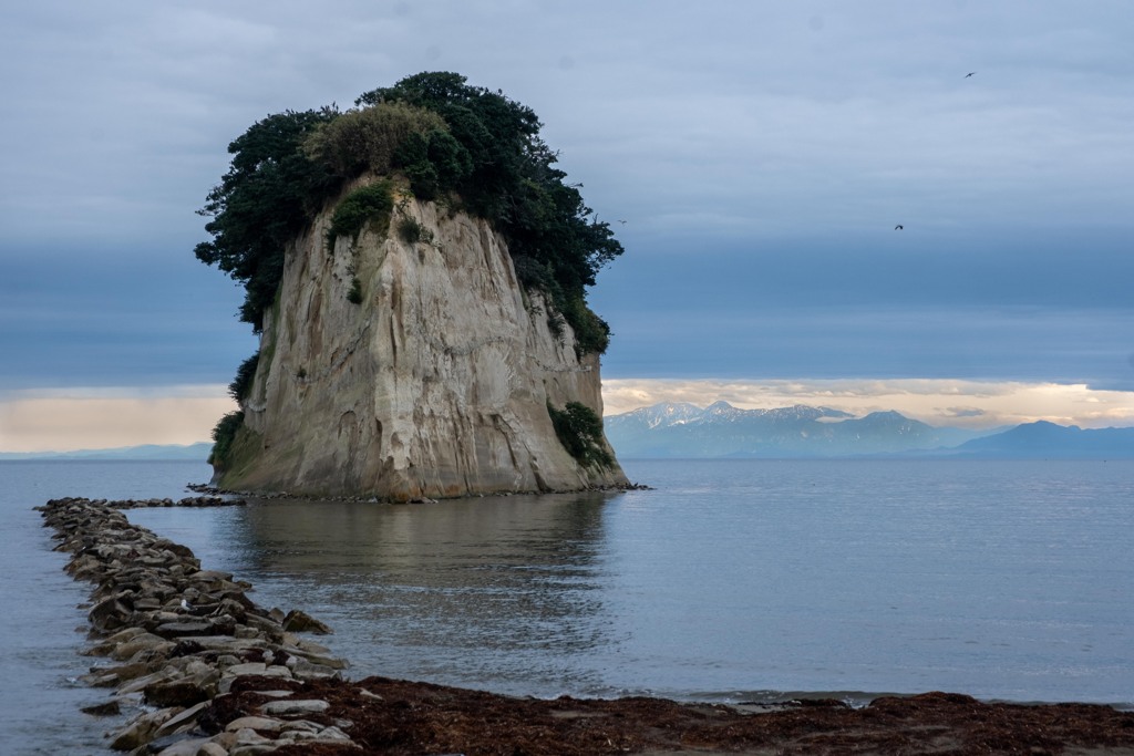 見附島