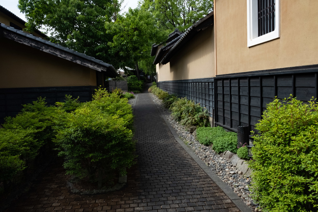 整えられた小路（小布施）