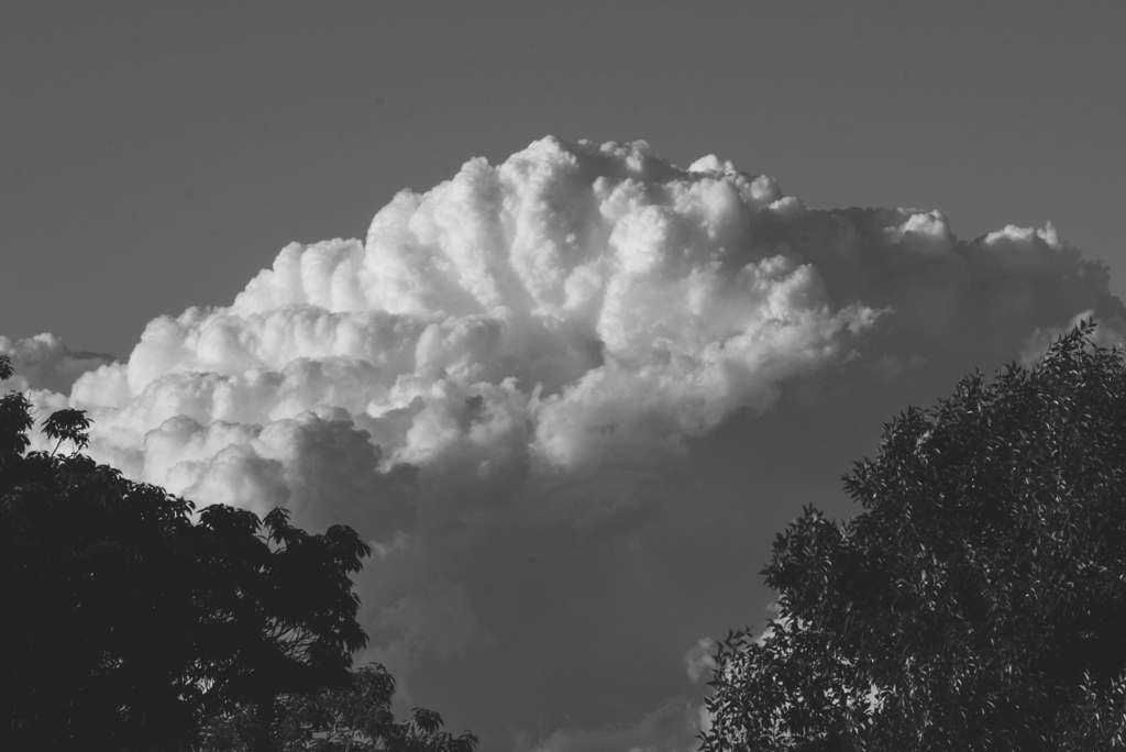 沸き立つ雲